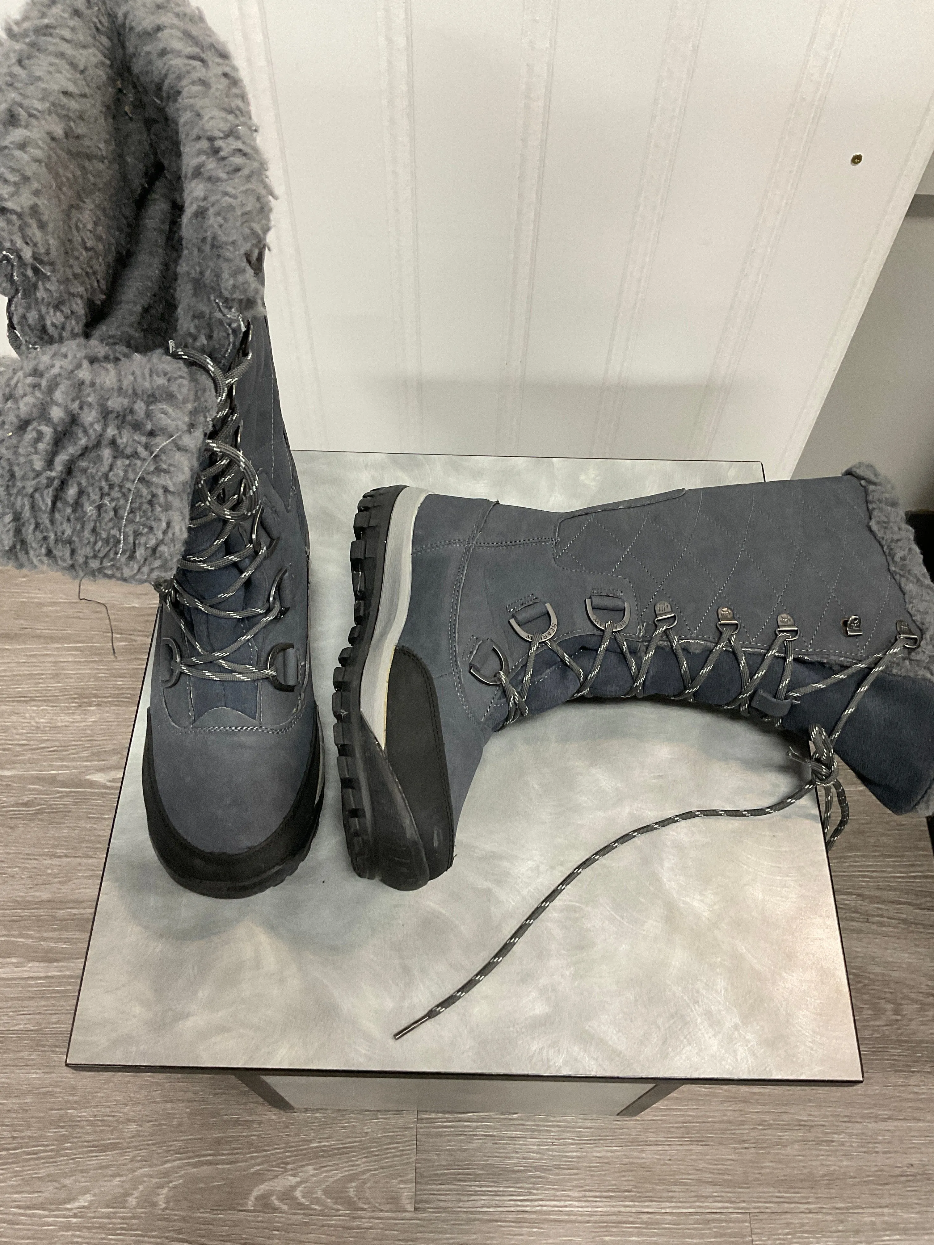 Boots Snow By Bearpaw In Grey, Size:7
