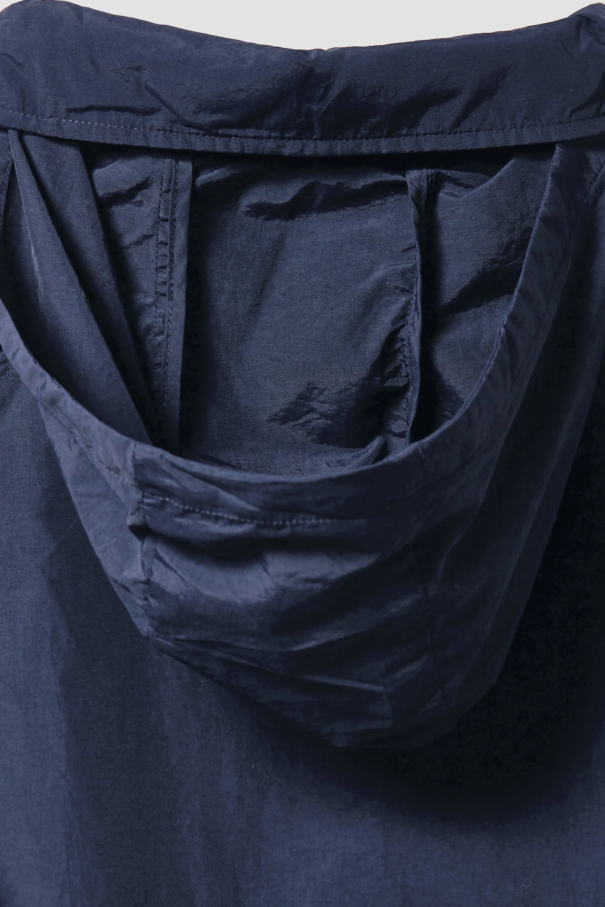 CREST RECYCLED NYLON WINDBREAKER