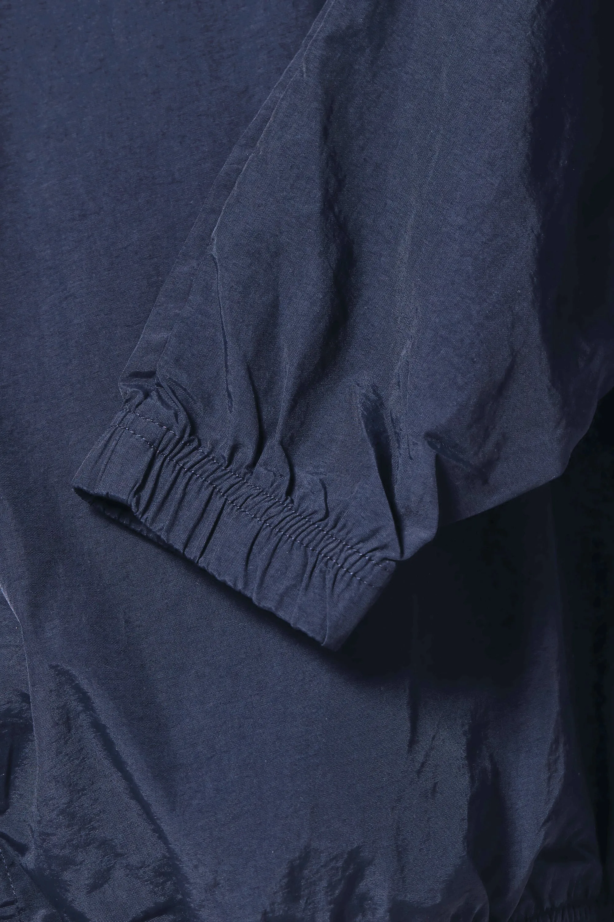 CREST RECYCLED NYLON WINDBREAKER