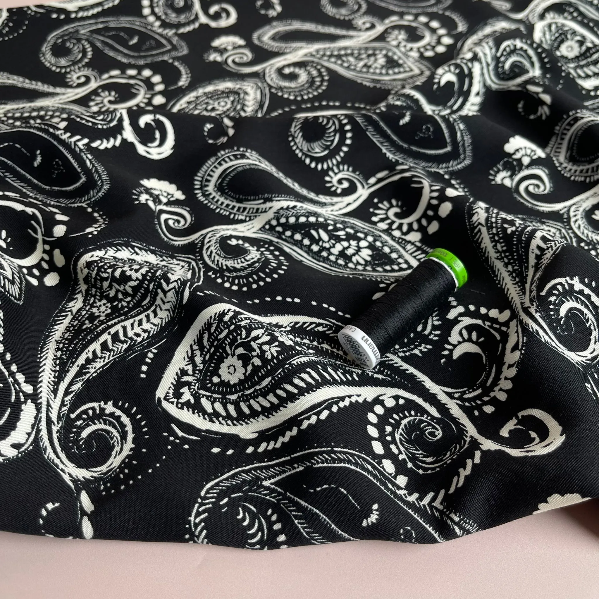 REMNANT 2 Metres (small hole 9cm from selvedge) Off-Whtie Paisley on Black Viscose Twill Fabric