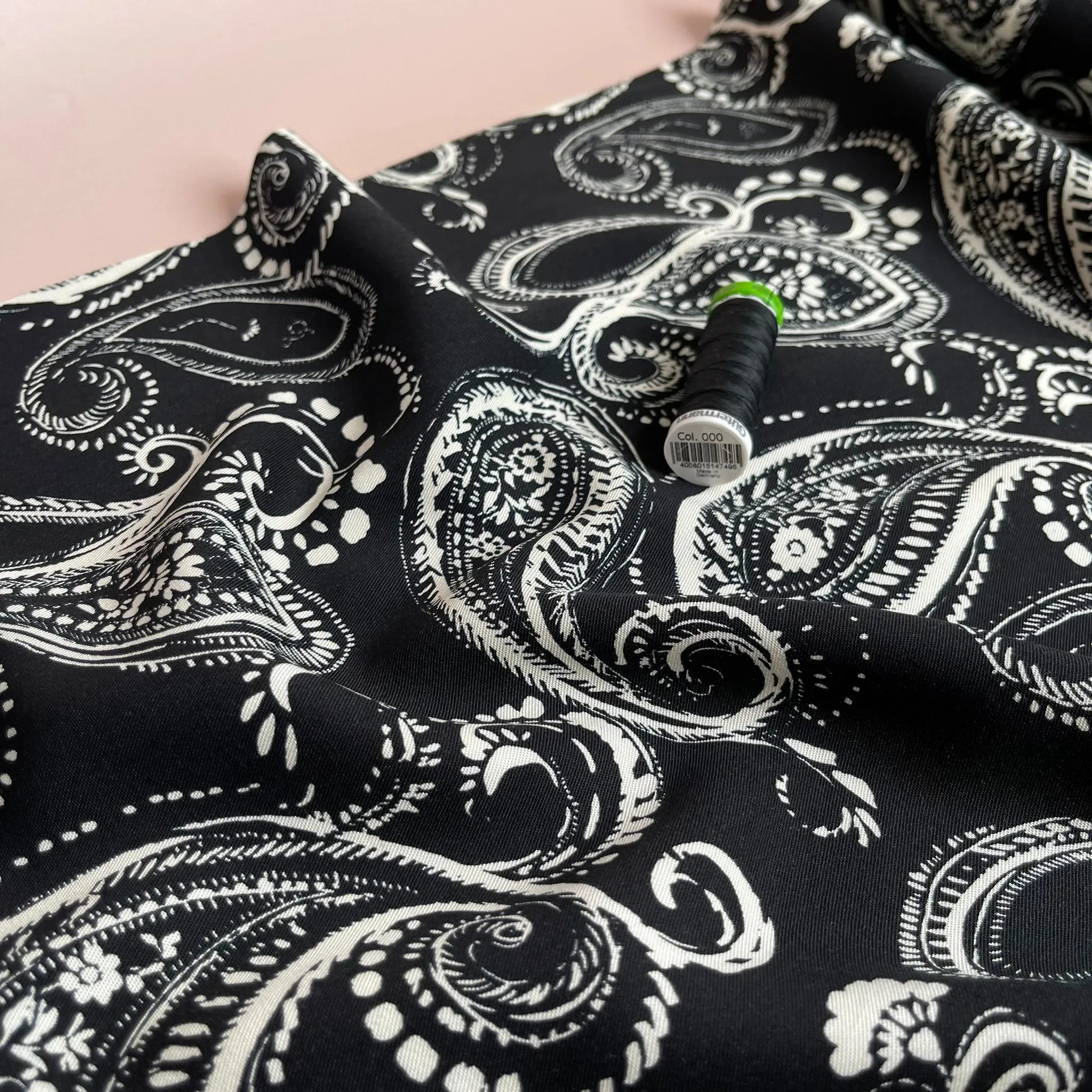 REMNANT 2 Metres (small hole 9cm from selvedge) Off-Whtie Paisley on Black Viscose Twill Fabric