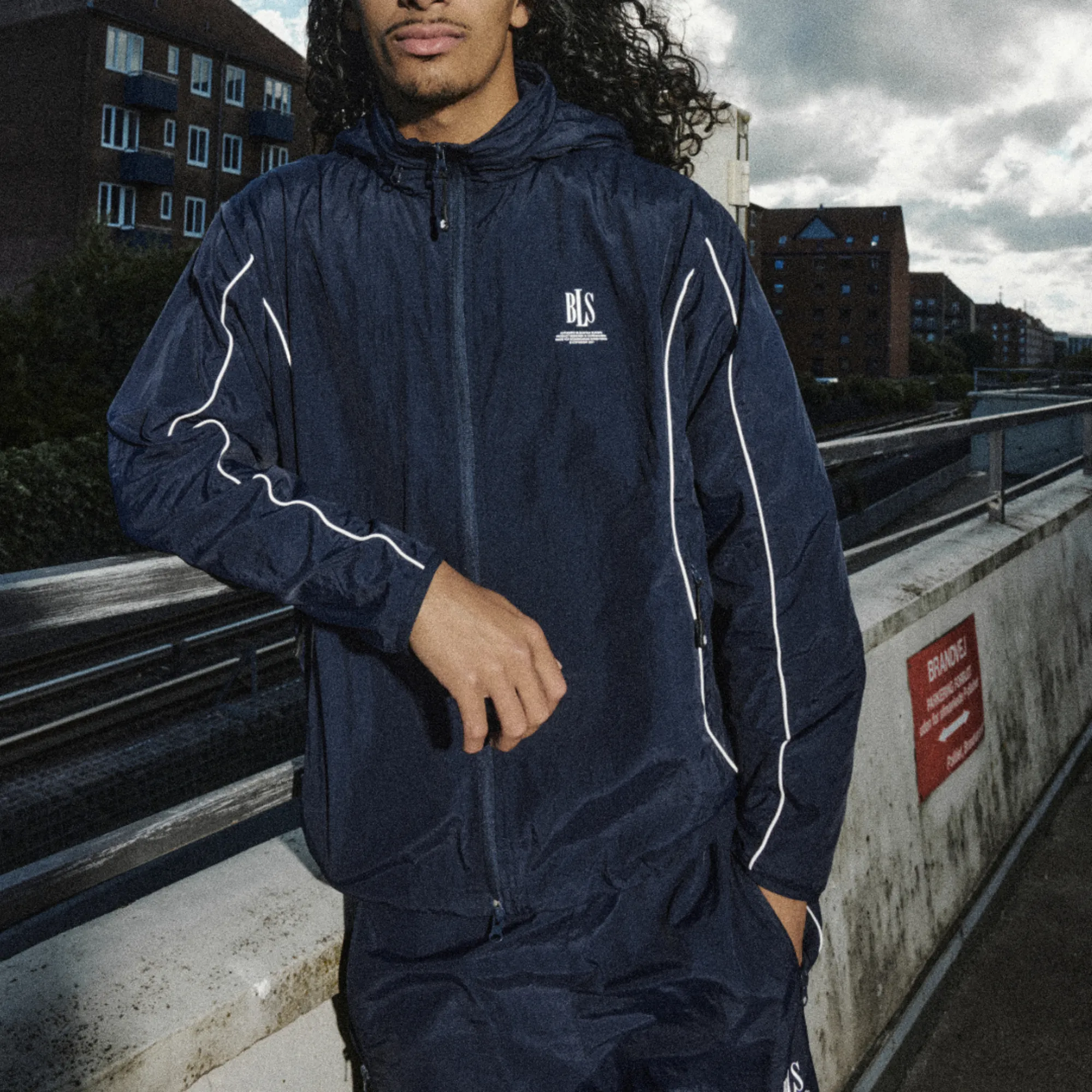 Retro Windbreaker - Navy