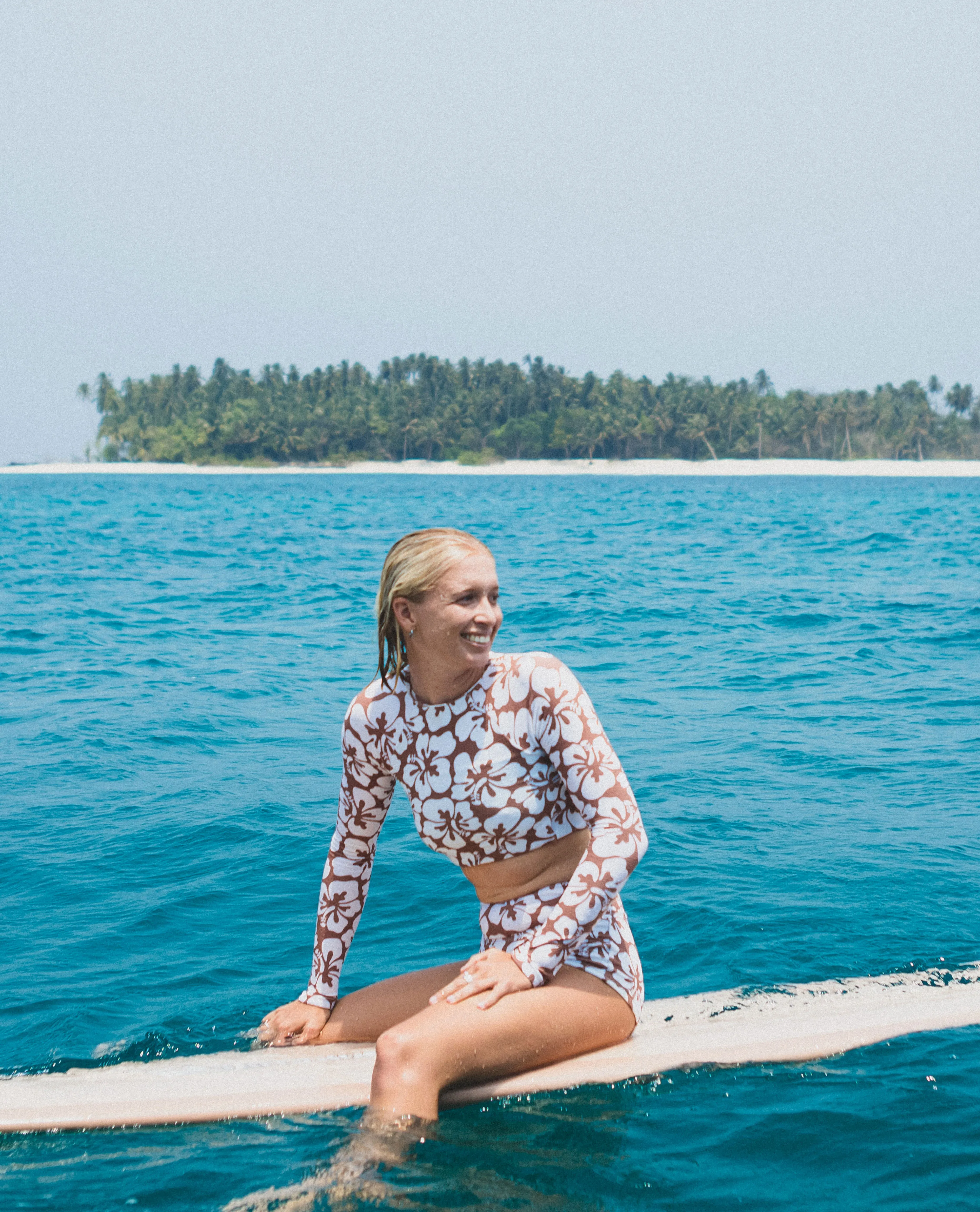 RIP CURL HIBISCUS HEAT CROP RASHVEST